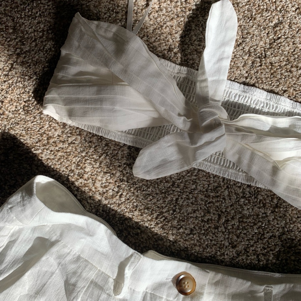 Medium NEVER WORN Summer Fit